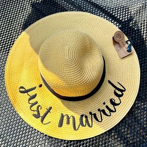 “Just Married” hat.